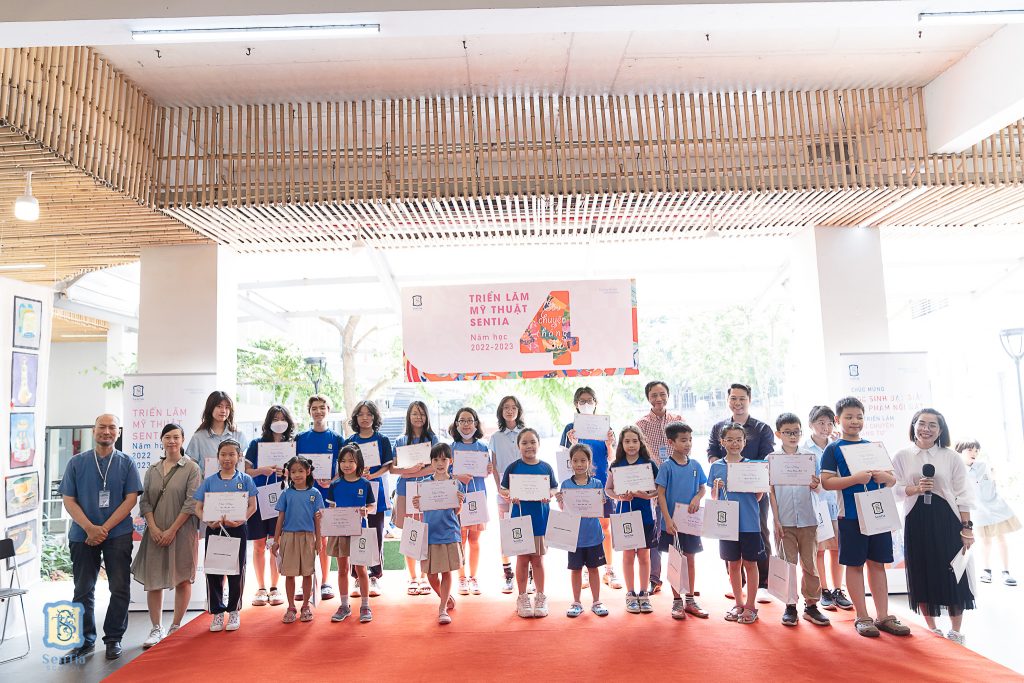 câu chuyện tháng tư