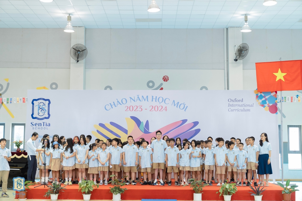 nam-hoc-moi-18